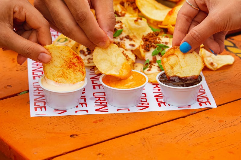 Loaded Kettle Chips side order with dip